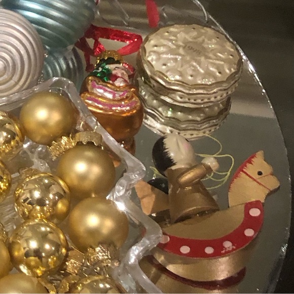 🎄Bundled various vintage Christmas ornaments and Mikassa glass Christmas …🎅🏻 - Picture 4 of 4